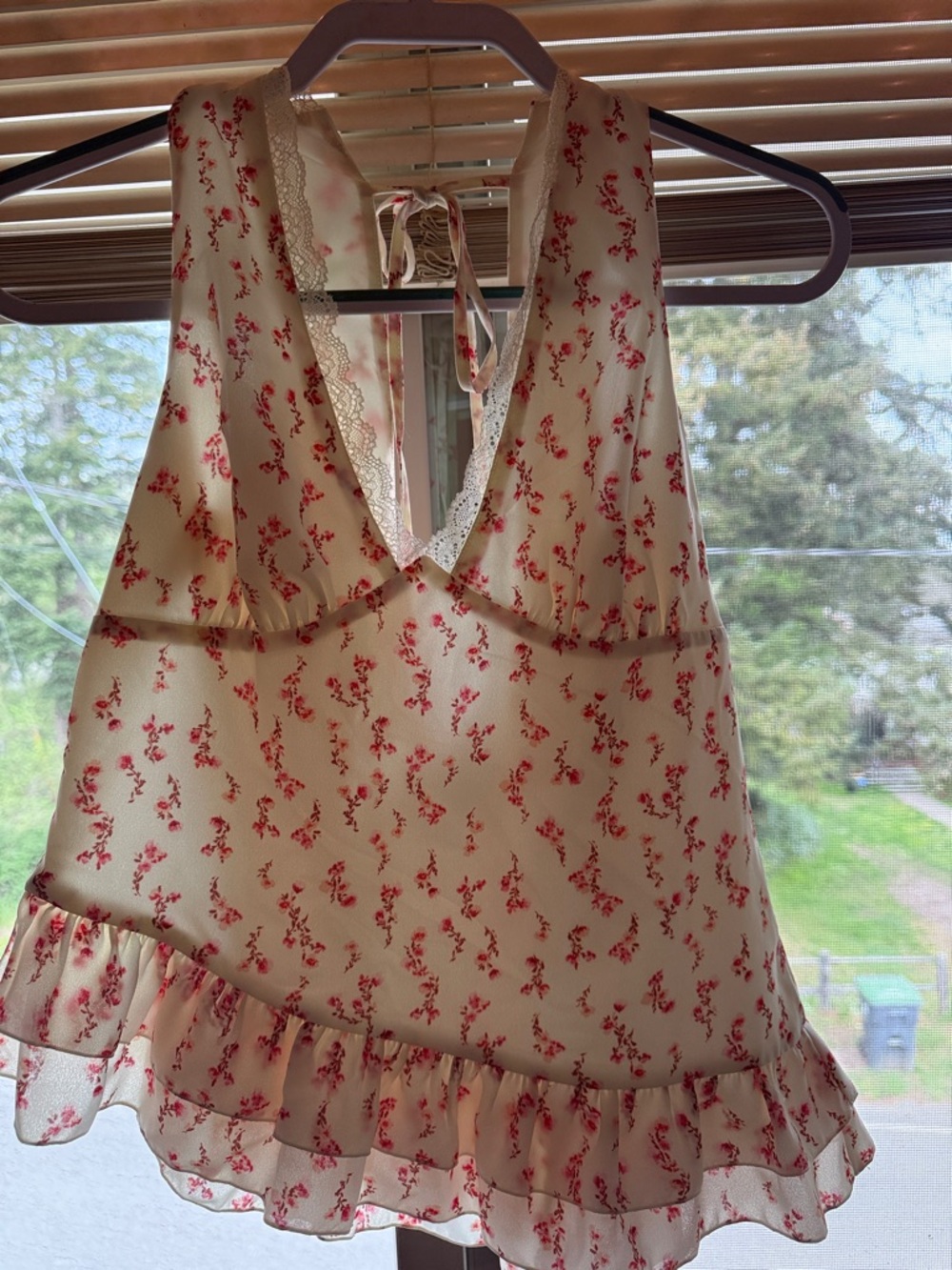 Wild Fable - Women's Floral & Creme w/ Laced Trim Size  Small NWOT